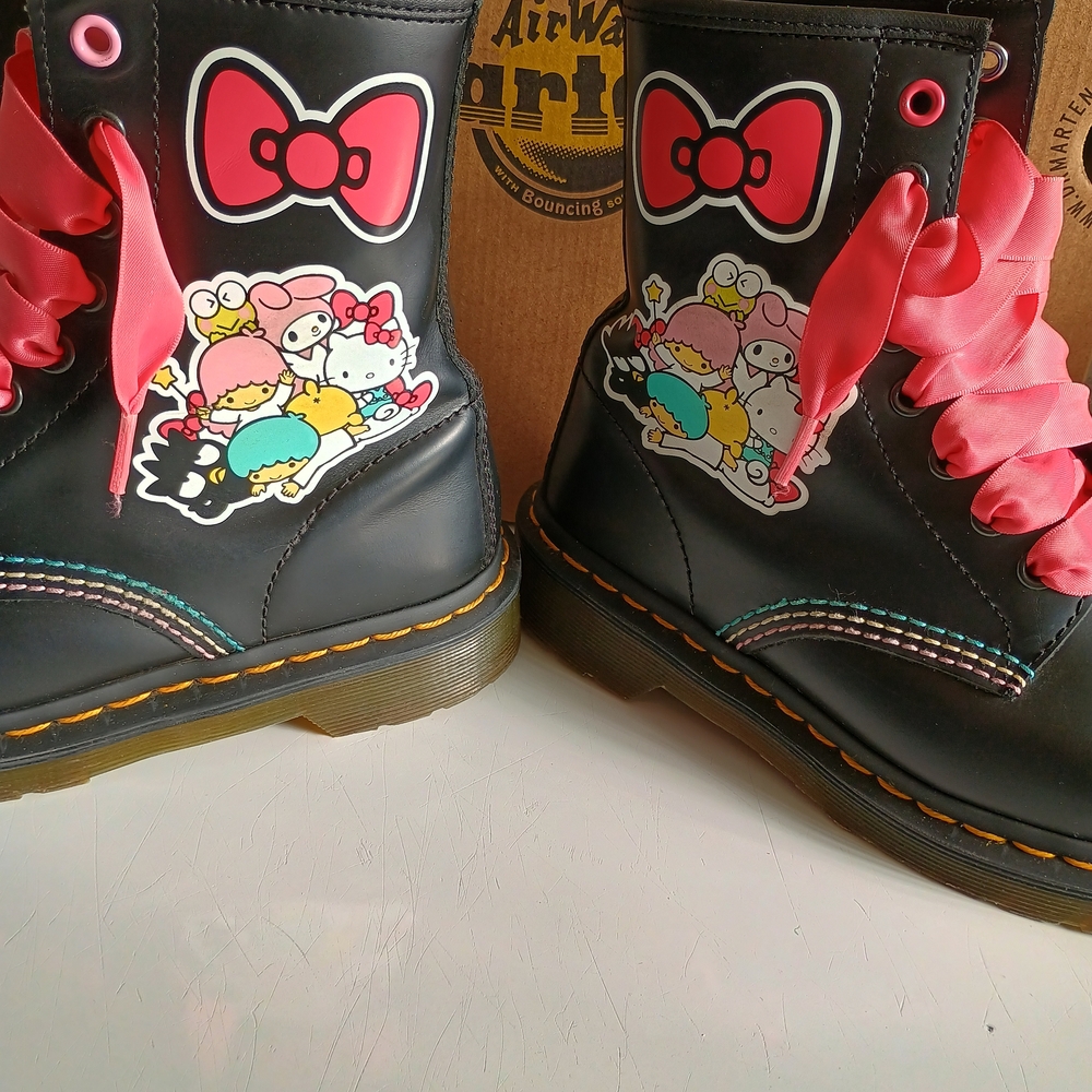 ๐ป CUTE CORE ๐ป Dr Martens, Sz 5, Hello Kitty & Friends rugged sole boots, HK&F - Picture 5 of 16